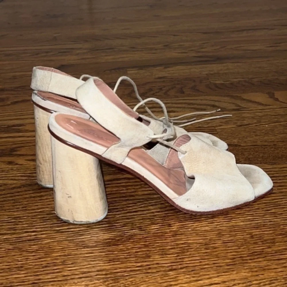 Rachel Comey Melrose‎ Beige Suede Leather Sandals Heels